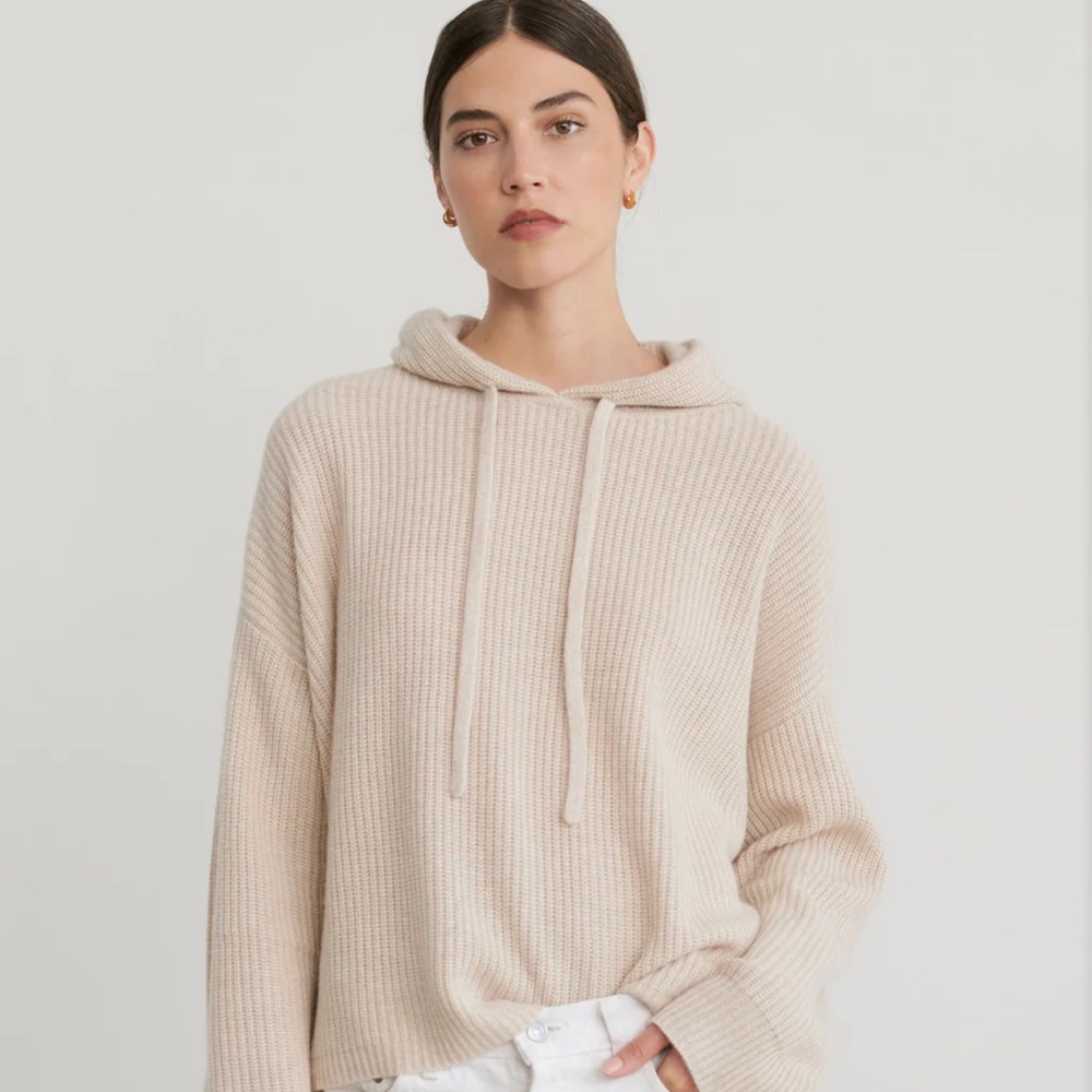 Fisherman cashmere hoodie from Jenni Kayne